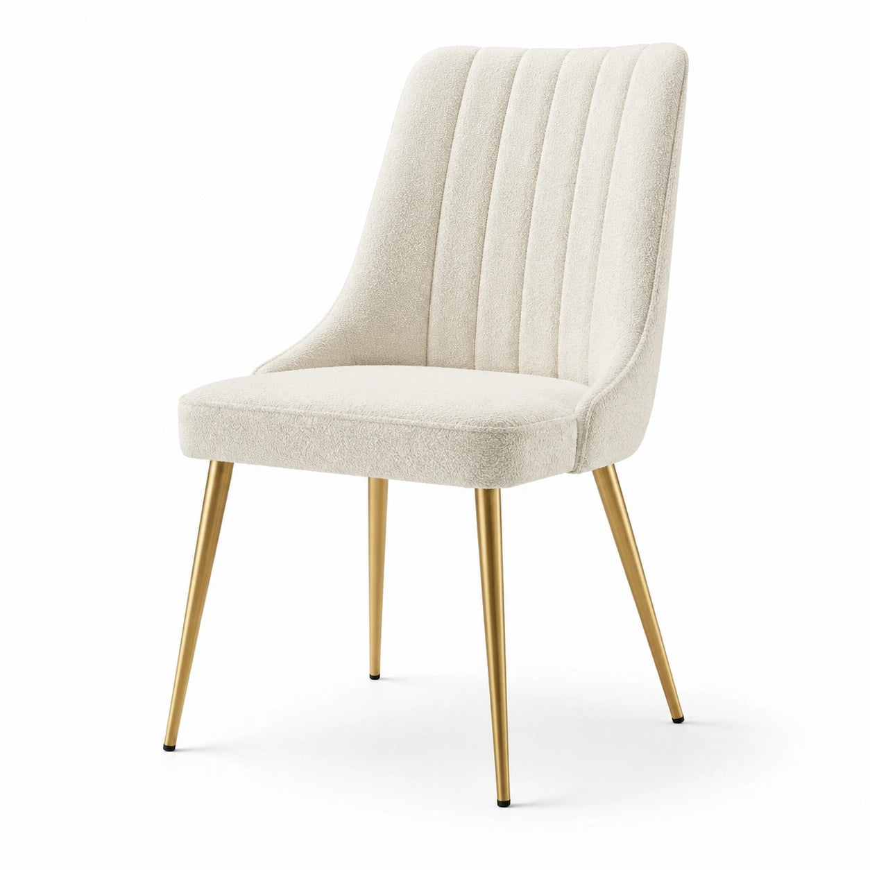 Chaise en tissu beige avec pieds en métal doré